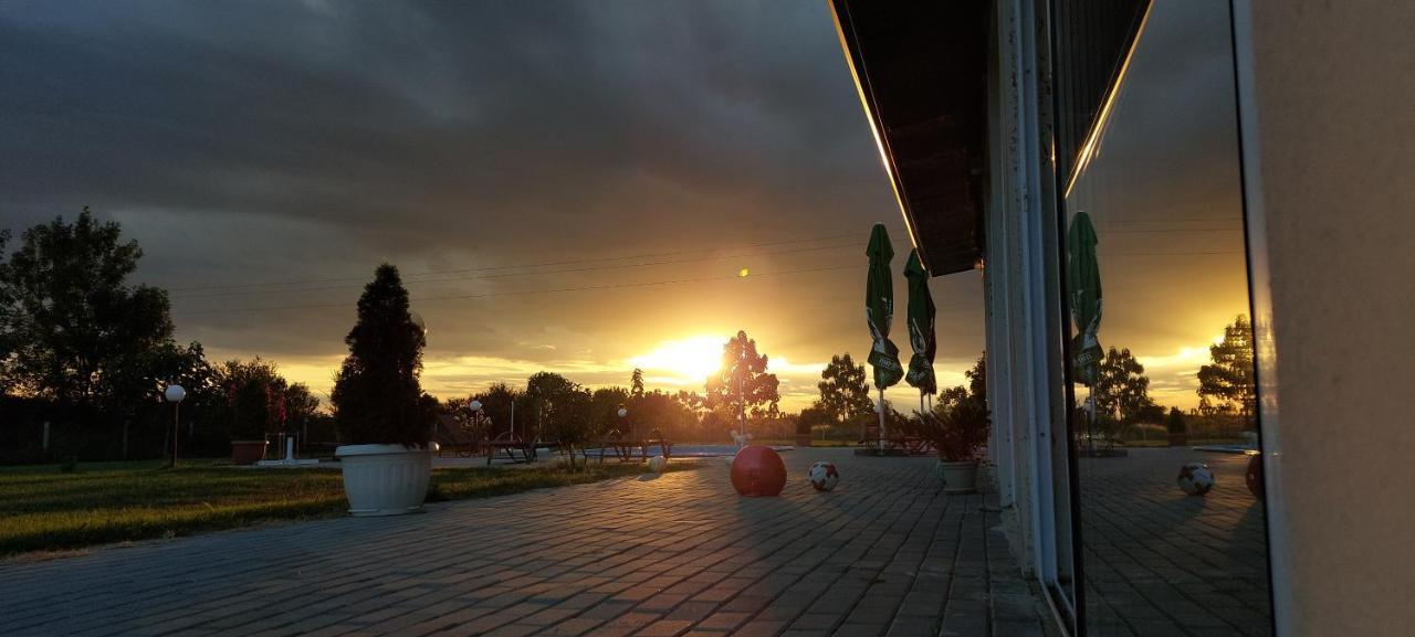 Kalekovets Hotel Sunrise מראה חיצוני תמונה